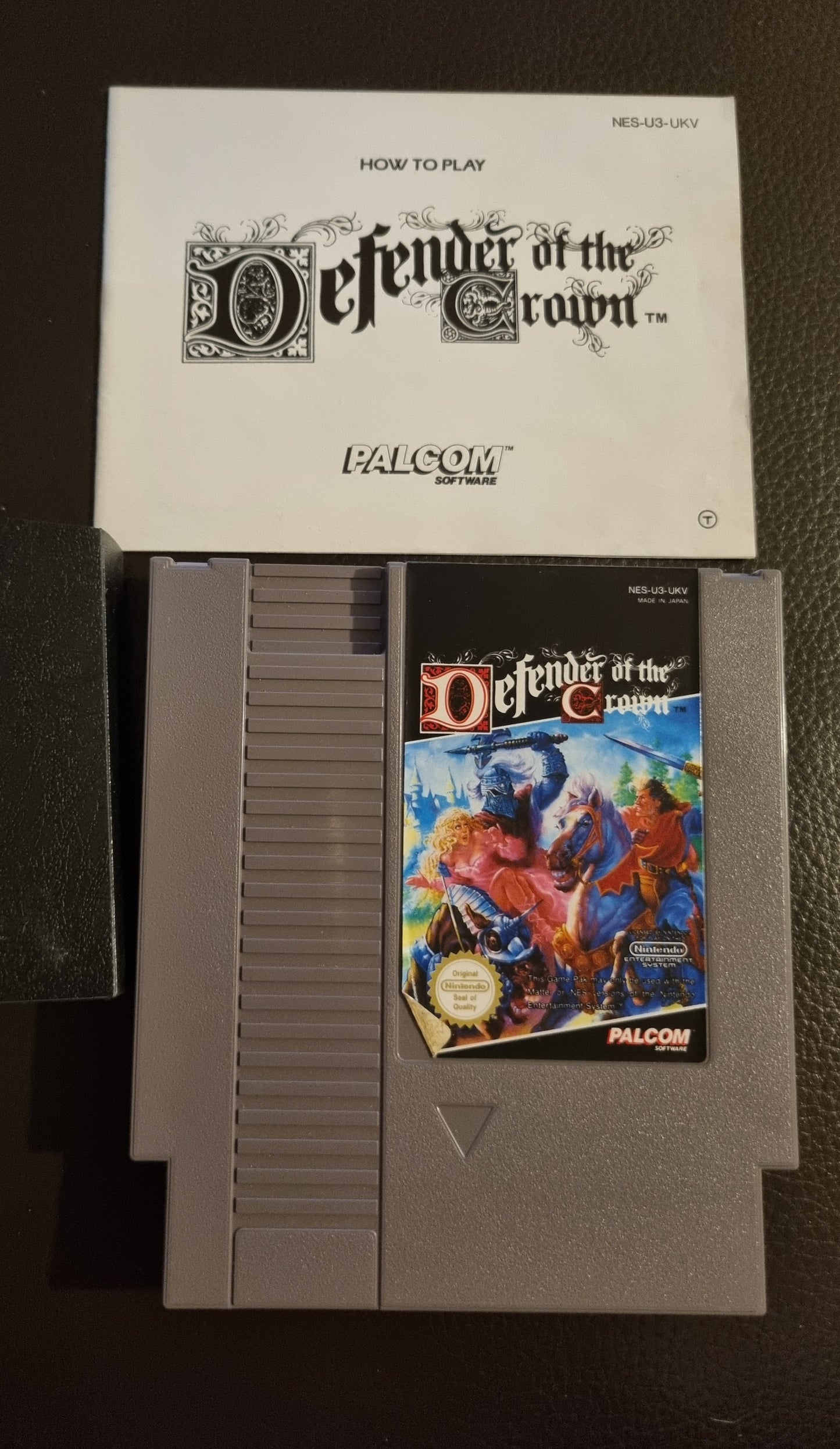 NES Defender of the Crown boxed with manual