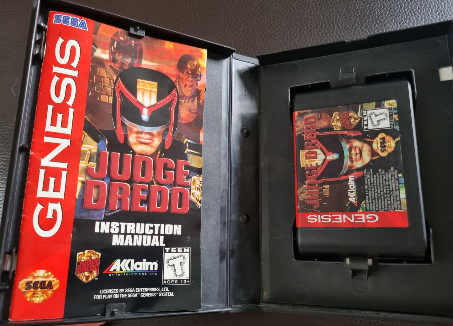 Sega Genesis Judge Dredd boxed with manual