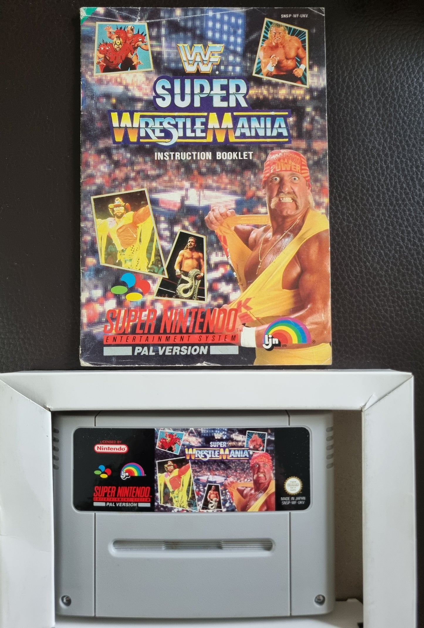 SNES WWF Super Wrestlemania boxed with manual