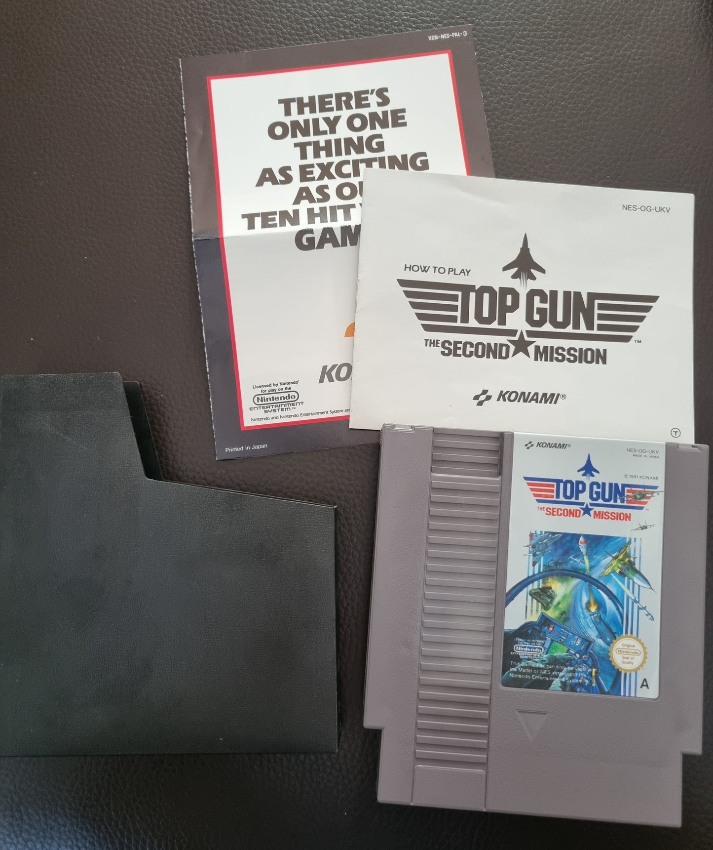NES Top Gun The Second Mission boxed with manual