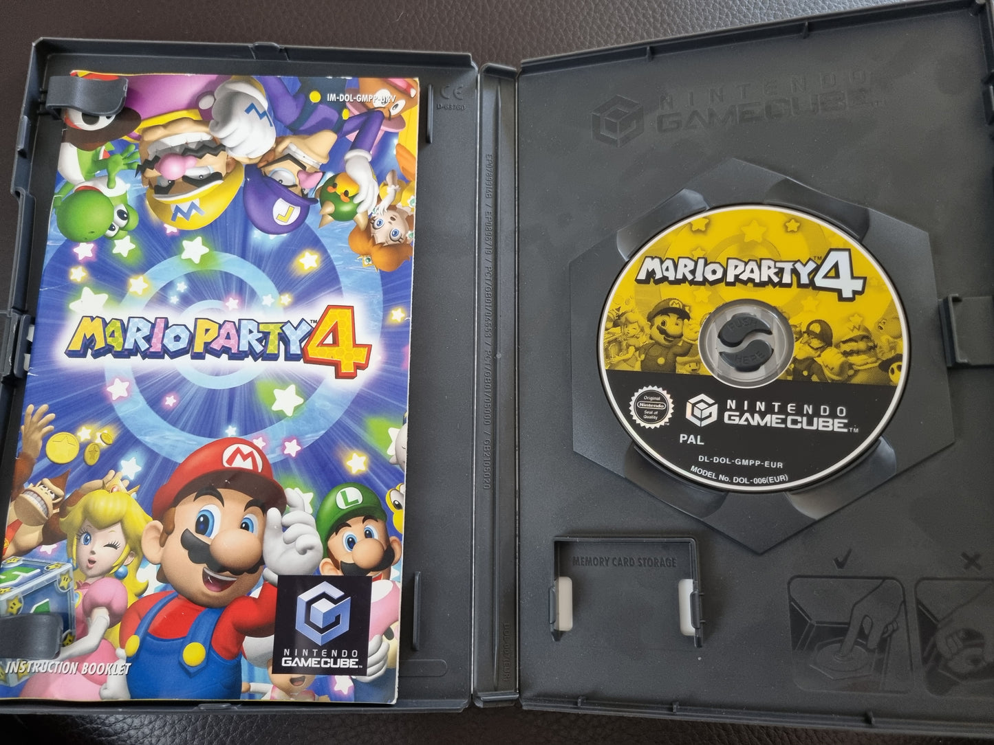 Nintendo GameCube Mario Party 4 with manual