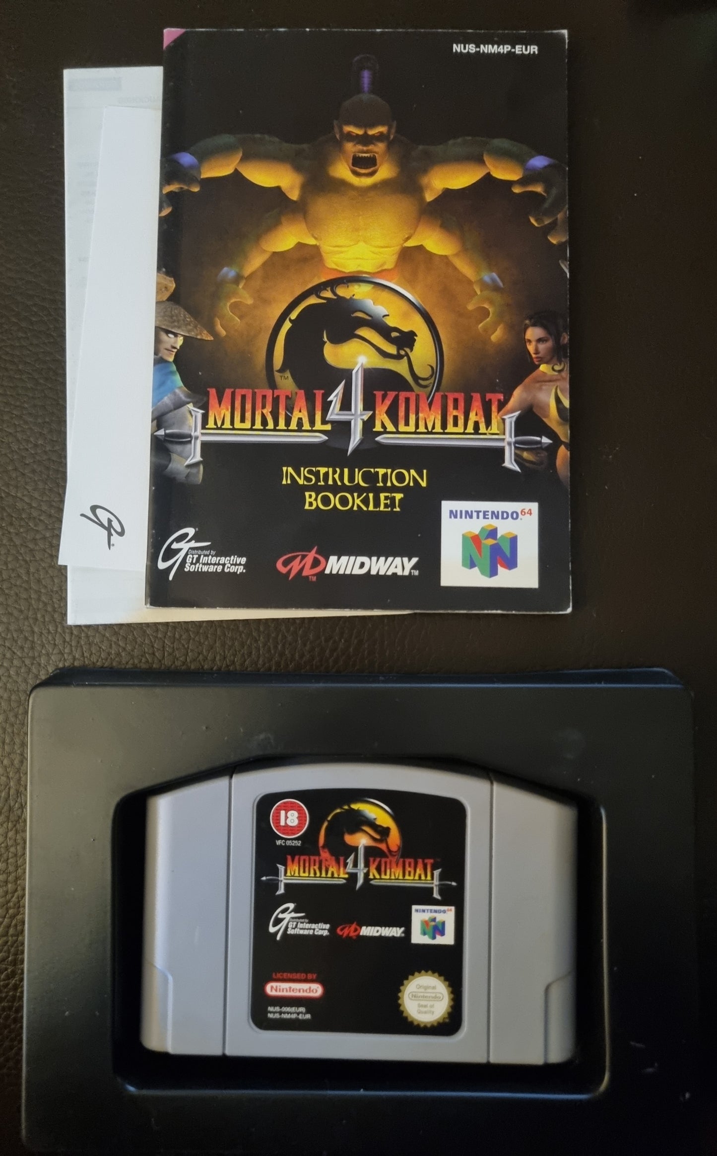 N64 Mortal Kombat 4 boxed with manual